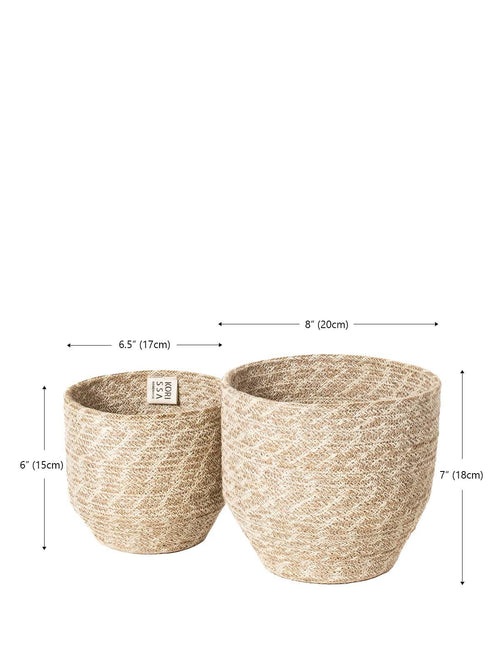 Set of two woven jute baskets with size labels, stylish sustainable gift at Qu!rk Boutique