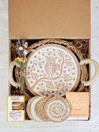 Bread Warmer Gift Box With Tea And Cookies - Round - Qu!rk Boutique