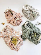 Bread Warmer & Basket Gift Set with Tea Towel - Flower - Qu!rk Boutique
