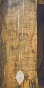 Graceful Silver Leaf Pendant Necklace - Qu!rk Boutique