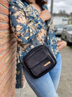 On The Go Crossbody - Qu!rk Boutique