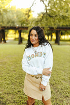 Howdy Graphic Sweatshirt - Qu!rk Boutique